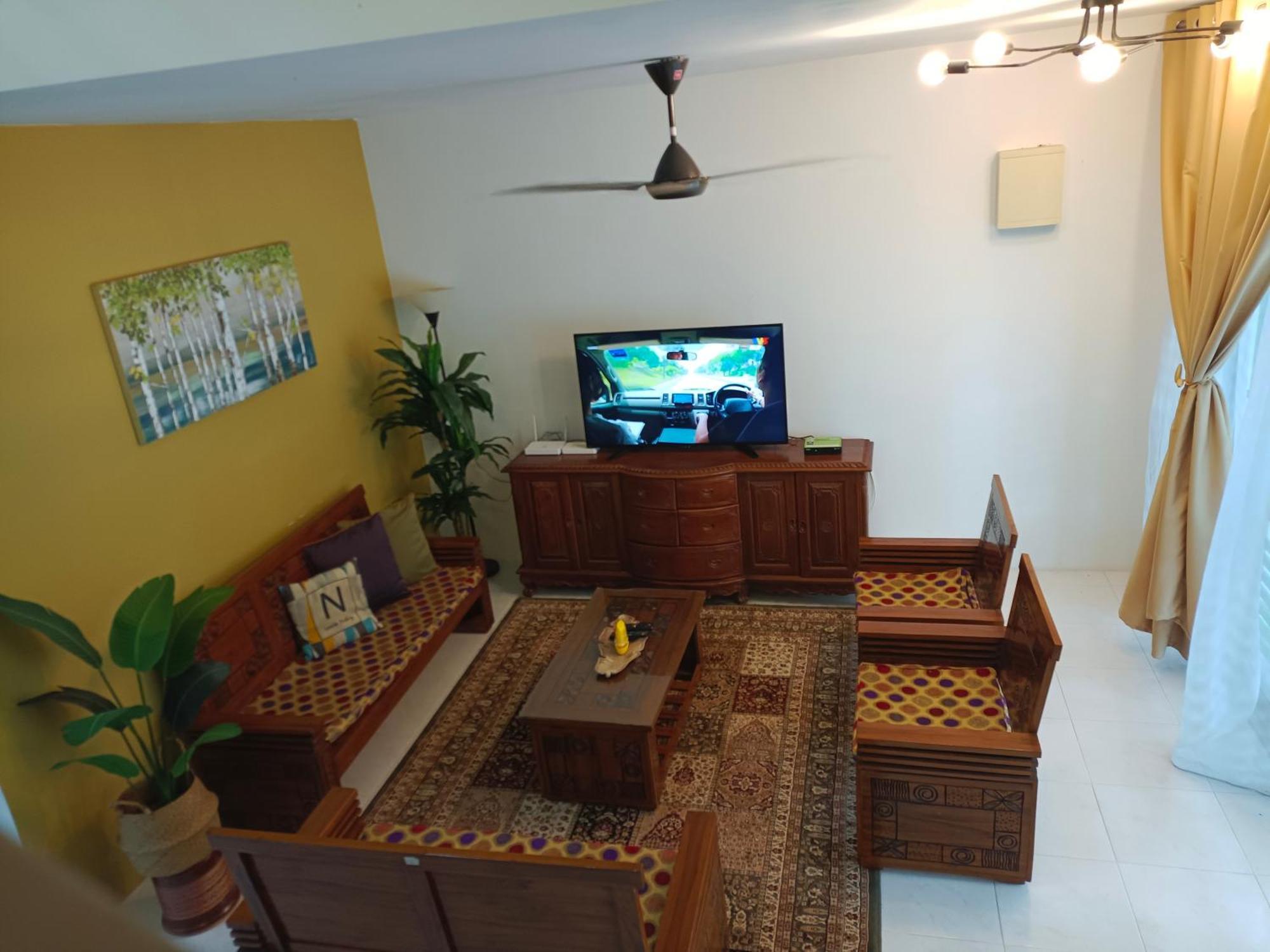 Kayu Cengal Homestay Seri Iskandar Exterior photo